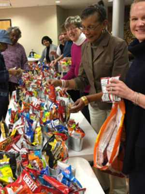 auxiliary-stuffing-easter-baskets
